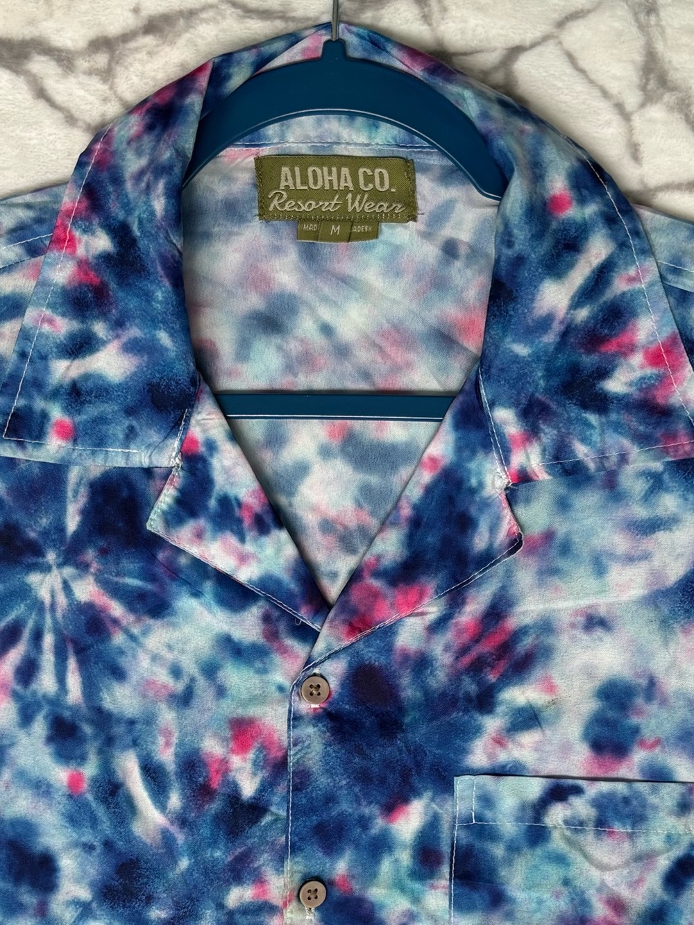 ALOHA CO Resort Wear Tie-Dye Camp Shirt Men’s M Blue Pink White Button Up - Picture 2 of 5